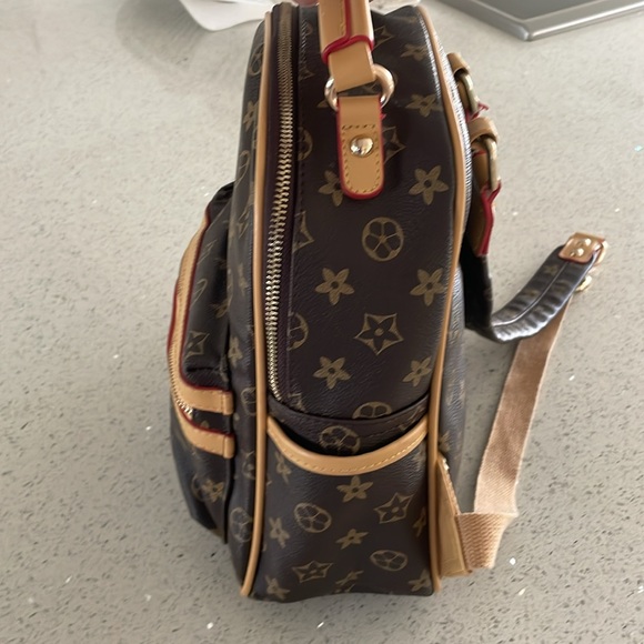 Designer look alike back pack - Picture 2 of 13